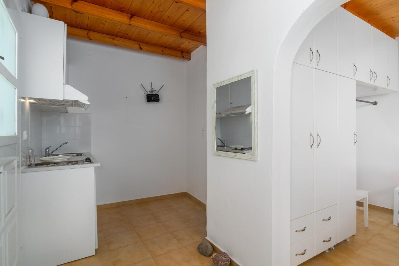 Georgia'S House & Apartment Adamantas  Luaran gambar