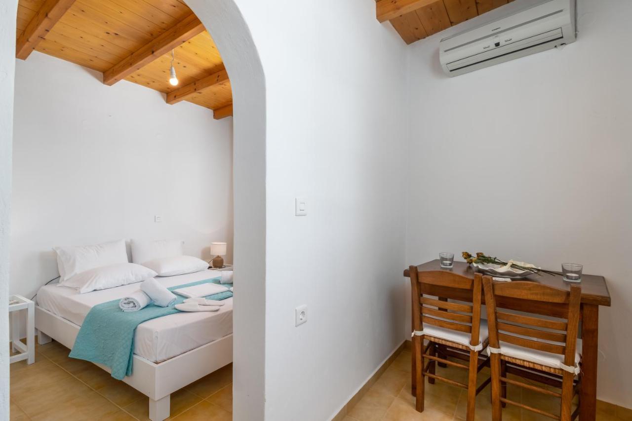 Georgia'S House & Apartment Adamantas  Luaran gambar
