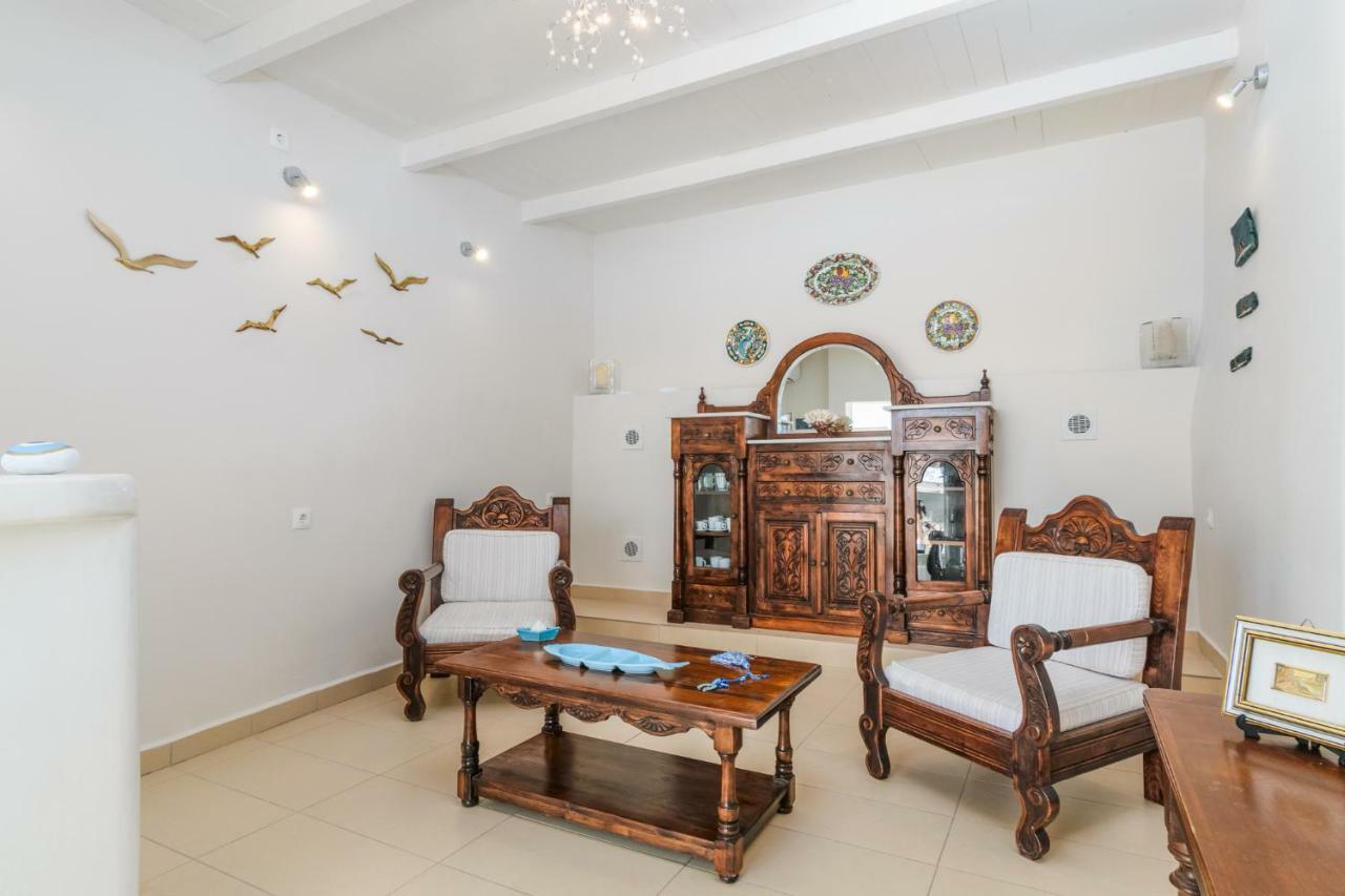 Georgia'S House & Apartment Adamantas  Luaran gambar
